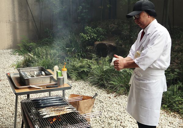 和食の経験豊富な調理師が一匹ずつ丁寧に焼き上げます