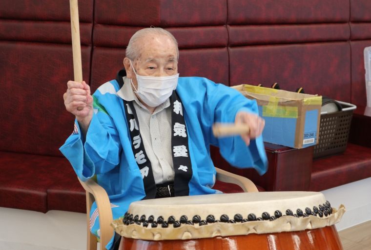 和太鼓の演奏を行いました