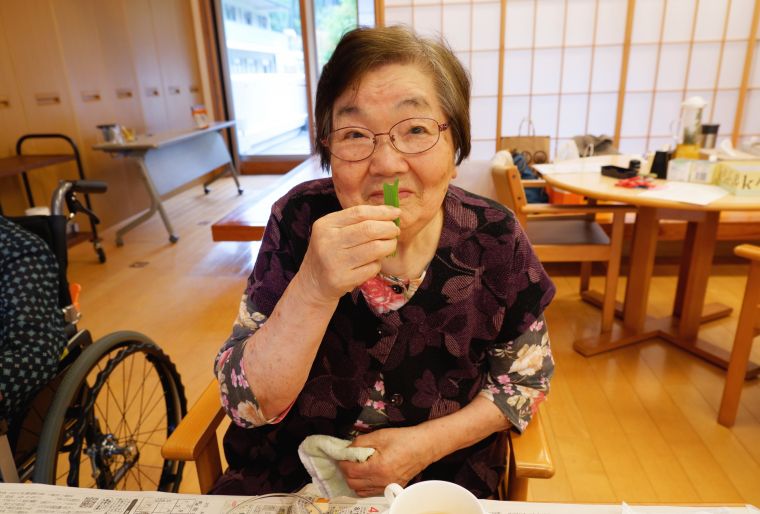 食べて、飲んで、飾って