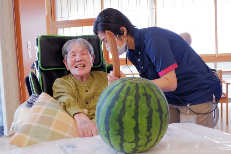 夏の風物詩♪スイカ割り