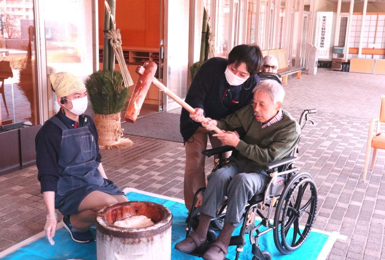 年末最後の大仕事。餅つき