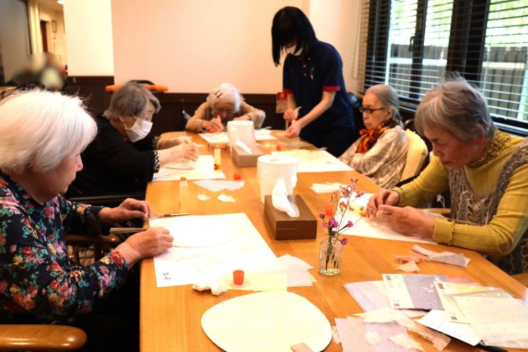 夫々のうちわ作りに「みんな違ってみんな良いねぇ」と称えあいながら励まれました(^▽^)/
