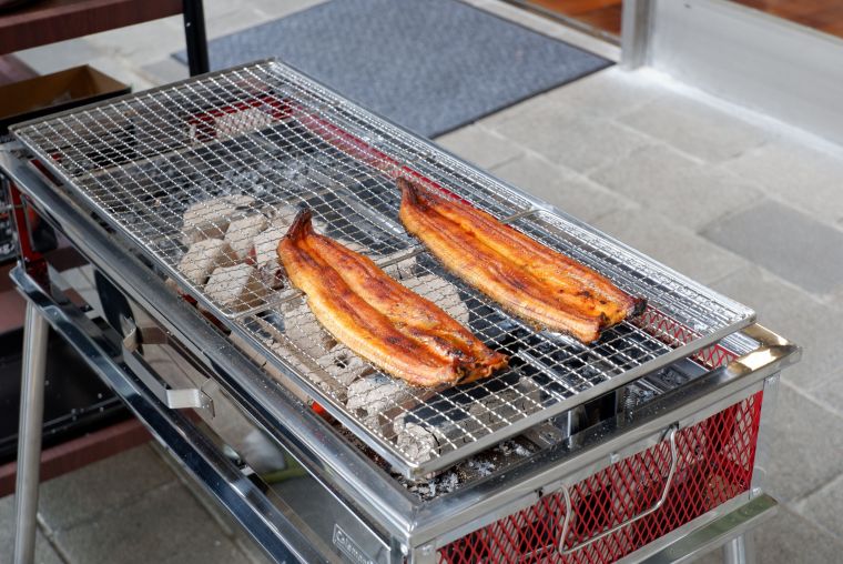 五感で味わう炭火焼うなぎ