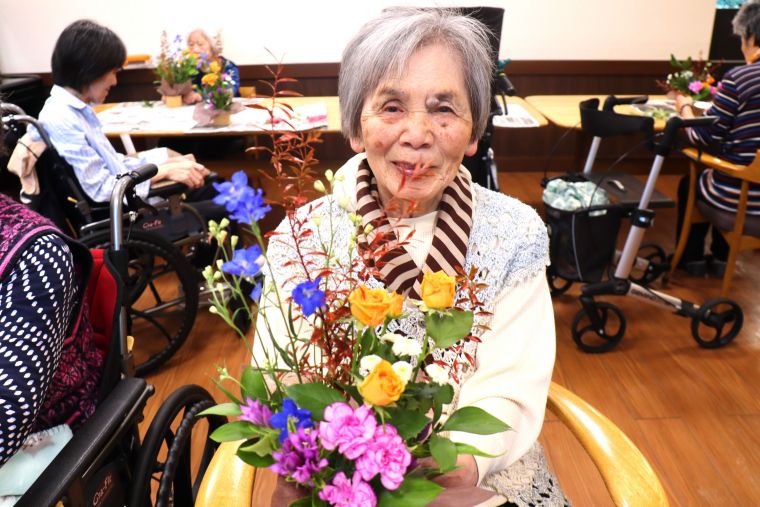 アレンジメントの見事な出来栄えも🍁ご満悦の笑顔も最高です！