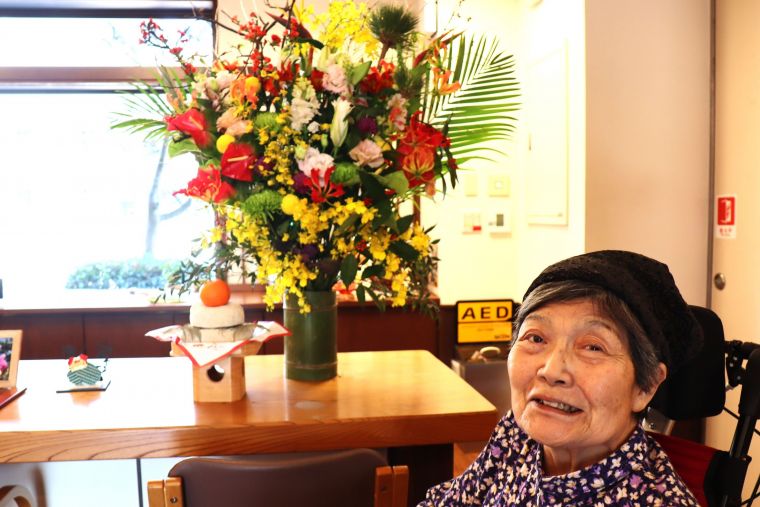 ヒュッテ荏田南で初めてのお正月、すっかり馴染まれ素敵な笑顔で話し掛けてくださいます・・