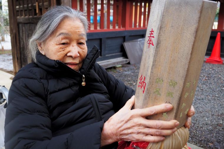 寒さの中でも活き活きとした表情で鐘を鳴らしてくださいました。２０２６年も元気で過ごせるようにしたいですね。