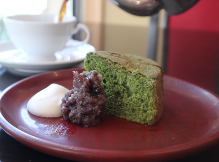 抹茶のスポンジケーキ