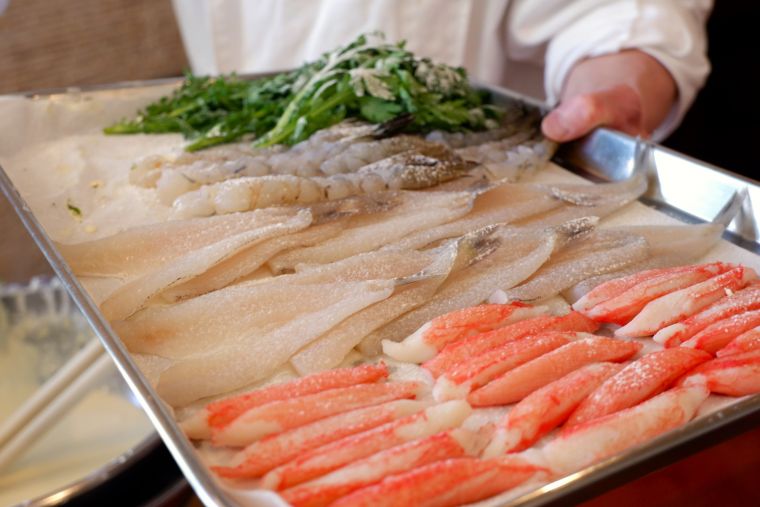 海老、鱚、蟹、春菊、こごみ・・・ご入居者のリクエストに応え春の食材も使用しました。