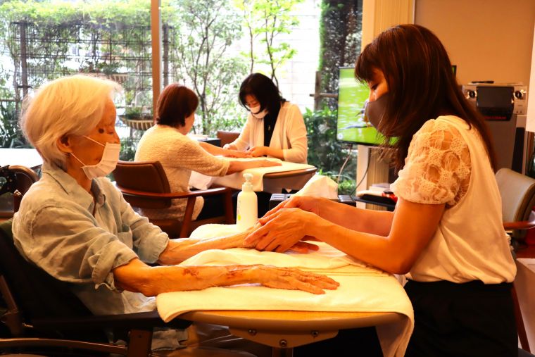 ハンドケア～８月～