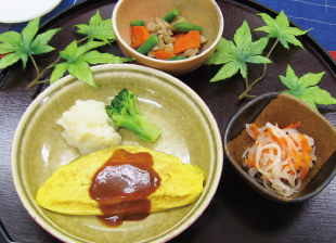 お食事イメージ：オムレツ定食